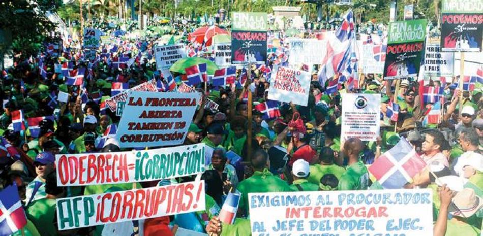 Manifestación. El pasado domingo 22, organizaciones de la sociedad civil realizaron una multitudinaria marcha contra la corrupción y la impunidad.