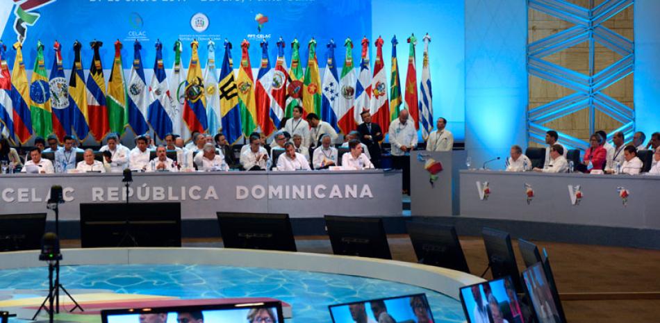 Final. Esta imagen recoge un momento en que hablaba el presidente de Cuba, Raúl Castro, durante la V Cumbre de la Comunidad de Estados Latinoamericanos y Caribeños (CELAC), celebrada en Punta Cana.