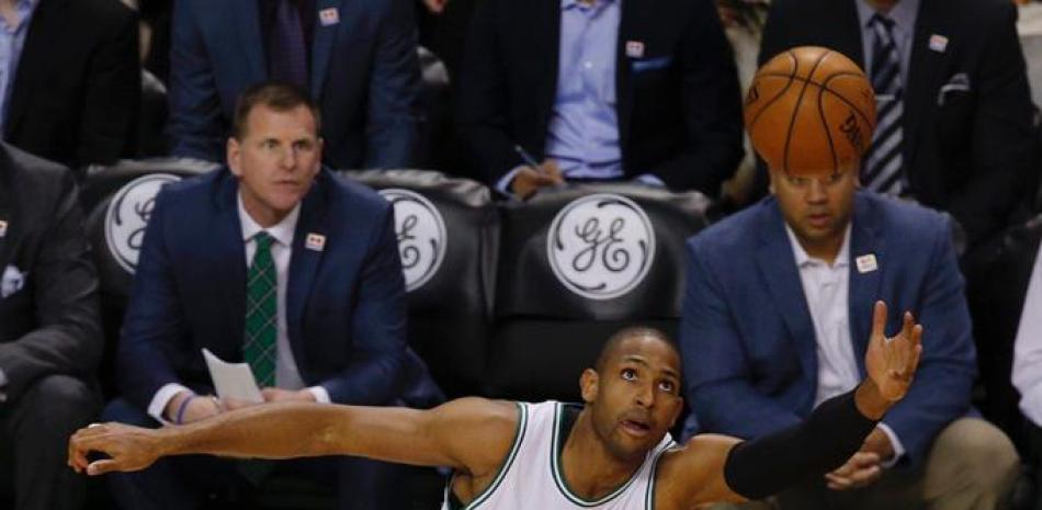 Al Horford, de los Celtics, tuvo un doble-doble en el partido de ayer frente a los Clippers de Los Angeles.