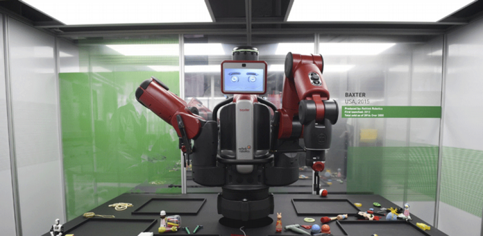 Vista del robot estadounidense Baxter, en exhibición durante el pase de prensa de la exposición "Robots", en el Museo de Ciencias de Londres, Reino Unido, el 7 de febrero de 2017.