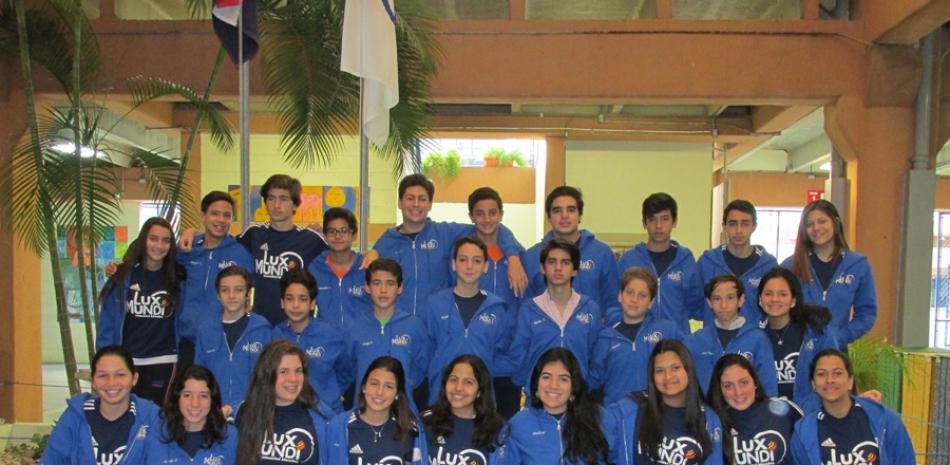 Miembros de la Comunidad Educativa Lux Mundi que participó en Bayamón, Puerto Rico, en el Torneo Internacional Caribbean GPS Showcase, conquistando la categoría U.