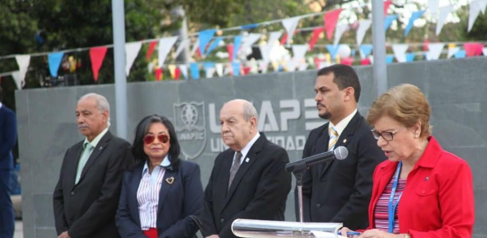 Francisco D´Oleo, Cristina Aguiar, Franklin Holguín, Vladimir Ramírez y María Sánchez.