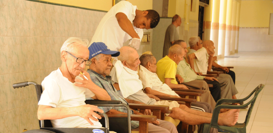 Conape. La entidad aclaró que los acuerdos con gremios del sector salud no incluyen a personal de los hogares de ancianos.