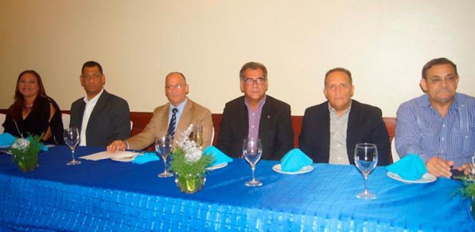 Participación. María del C. Pérez, Enrique García, Belardy Peña, Luis Miguel Pou, Erikc Hernández y Ernesto Martínez.