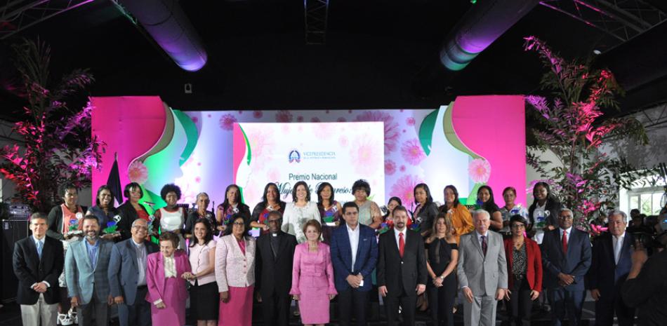 La vicepresidenta Margarita Cedeño encabezó el acto celebrado en el hotel El Embajador junto a numerosas personalidades.