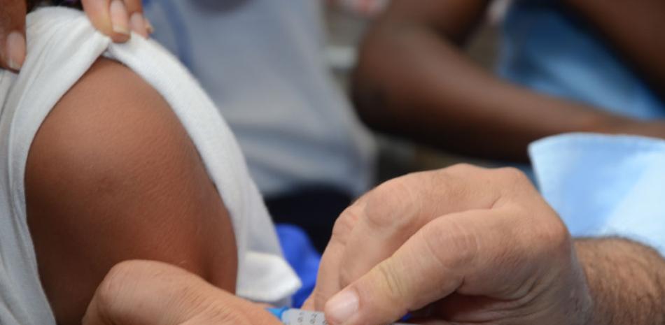 Inmunización. La vacuna se aplicará en dos dosis con lo que se pretende cubrir a toda la población femenina de 9 y 10 años en el país.