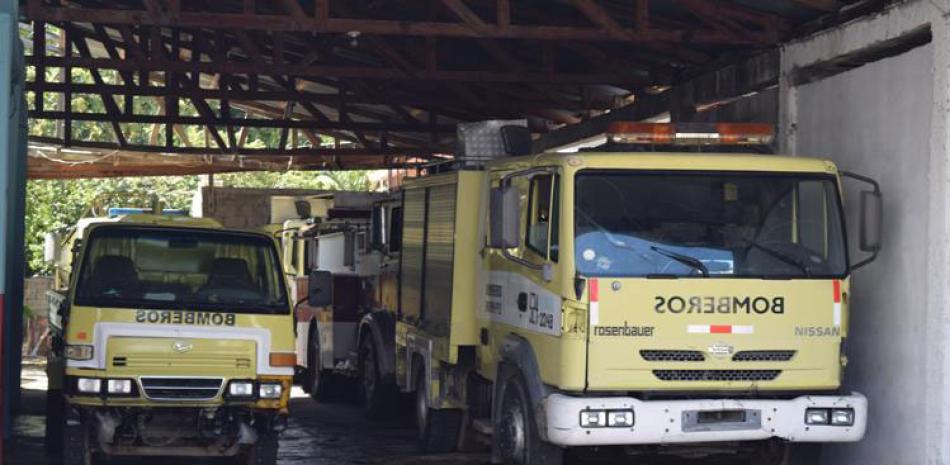 Funcionamiento. Estos camiones contraincendios, en precarias condiciones, forman parte de los equipos con que cuenta el Cuerpo de Bomberos de Barahona.