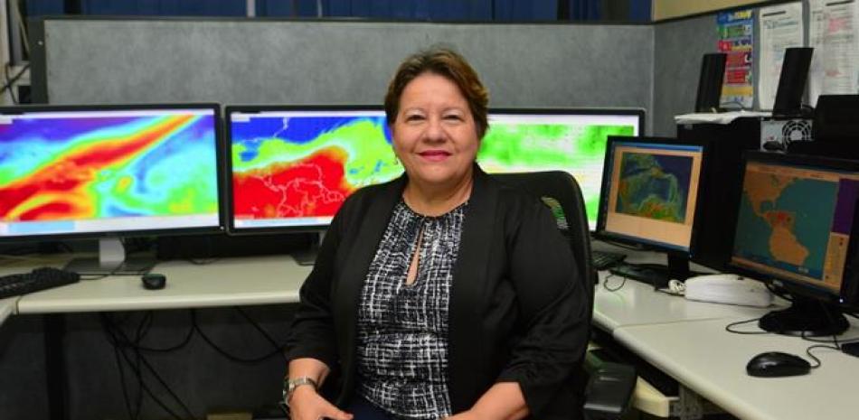 Ingeniera civil y meteoróloga, Gloria Ceballos lleva 12 años al frente del Oficina Dirección Nacional de Meteorología. “La gente confía más en la institución”, dice. ©Glauco Moquete/LD