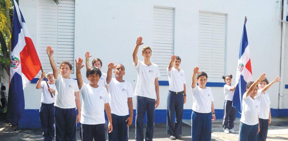 Ensayo. Alumnos del Colegio Santa Teresita en el montaje de la pieza teatral “Duarte entre los niños”.