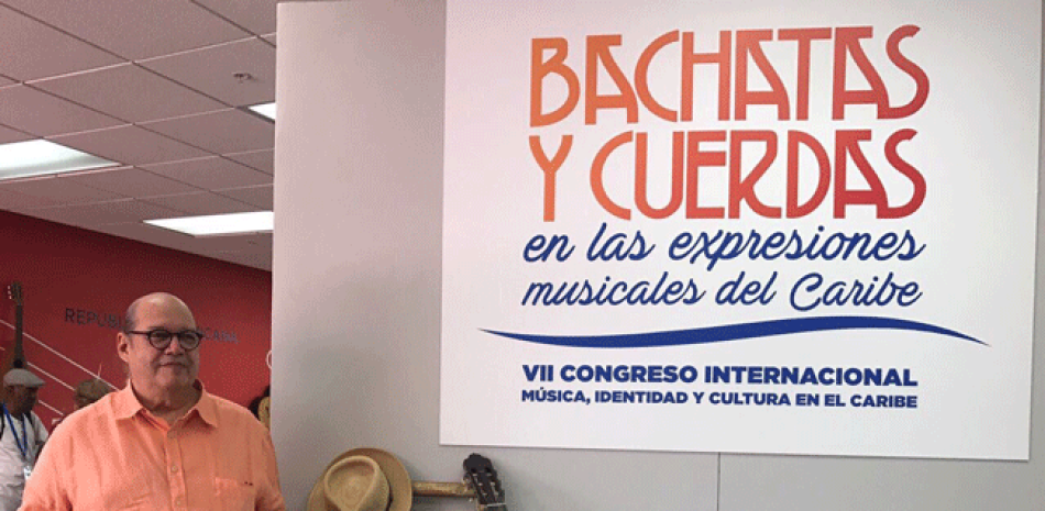 Figura. Víctor Víctor cantautor y exponente de la bachata, estuvo como invitado en la tertulia sobre el ritmo dominicano.