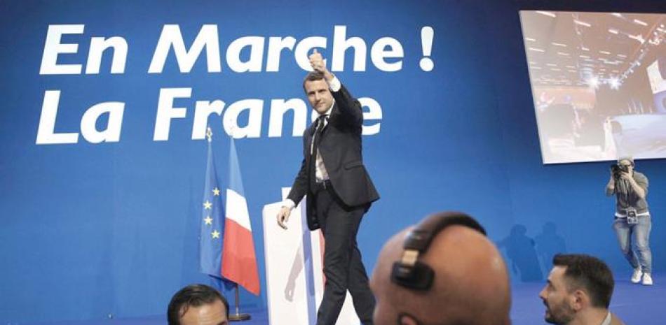 Cifras. El socioliberal Emmanuel Macron obtuvo el 24.01 % de los votos en la primera vuelta de las presidenciales francesas, frente al 21.3 % de la ultraderechista Marine Le Pen.