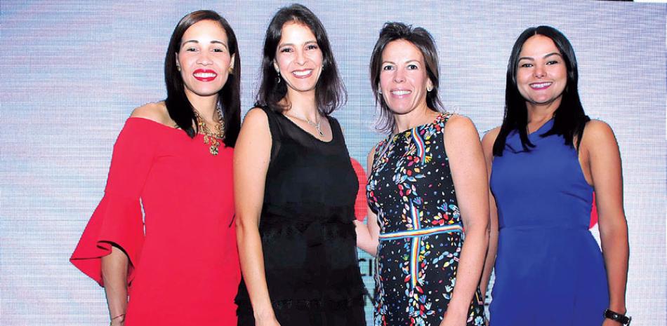 Hilda Hidalgo, Cristal Bermúdez, María Esther de Villanueva y Cristina Lockward.