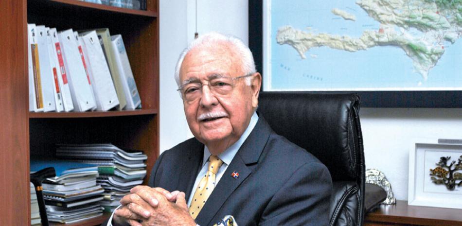 Antonio Isa Conde, ministro de Energía y Minas.