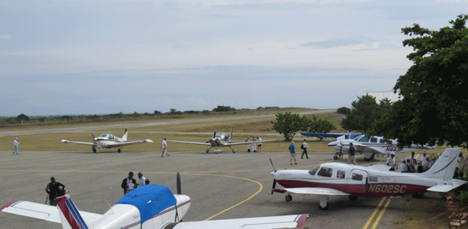 Visitantes. Siete aeronaves utilizaron la pista del aeropuerto.