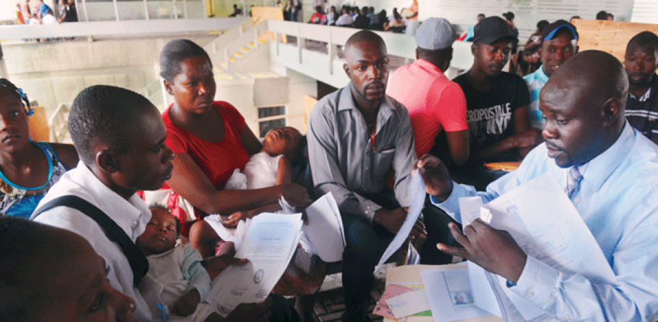 Legalización. El gobierno puso en marcha un plan dirigido a la regularización de miles de haitianos indocumentados.