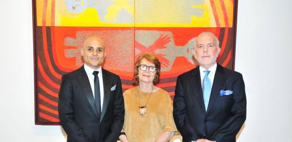 Alex Martínez Suárez, Marianne Tolentino y George Manuel
Hazoury Peña.