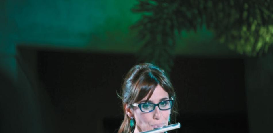 Pasión. La maestra de flauta del Conservatorio Nacional de Música, Alaima González.