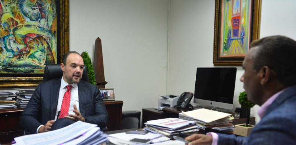 El presidente de Indotel, José del Castillo Saviñón, dijo en entrevista con el periodista Viviano de León, que se trabaja para establecer un centro de monitoreo y respuesta a los casos de ciberataques.