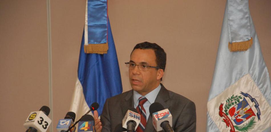 Ambiente. El ministro de Educación, Andrés Navarro, afirma que la escuela tiene que ser un territorio de paz para poder estudiar.