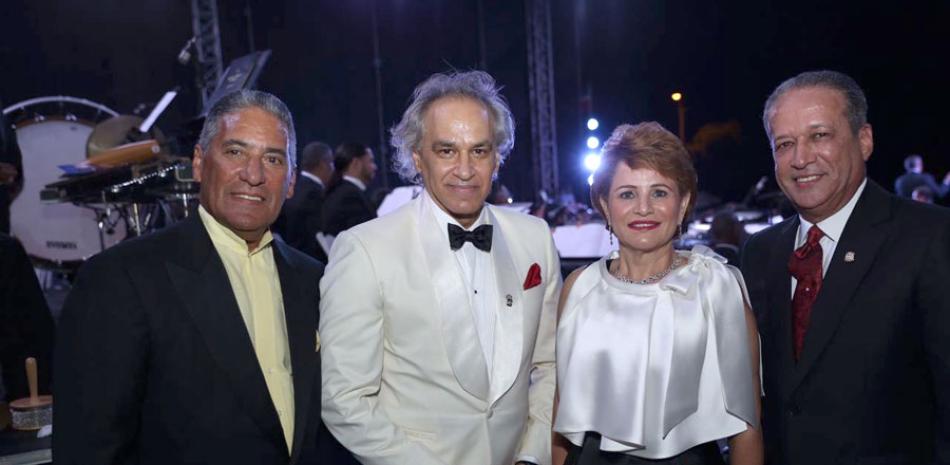 Música. Niní Cáffaro, José Antonio Molina, Lucía Medina y Reynaldo Pared Pérez durante el concierto.