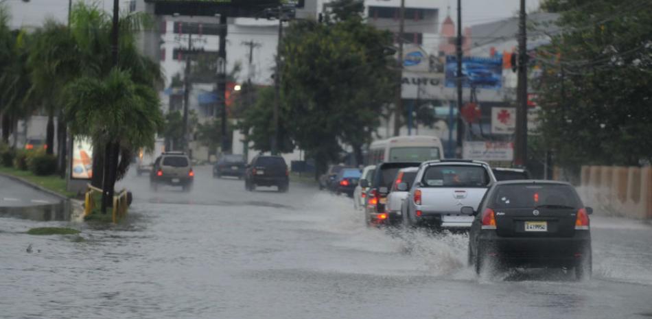 Tiempo. Onamet mantiene aviso de lluvias en casi todo el país.