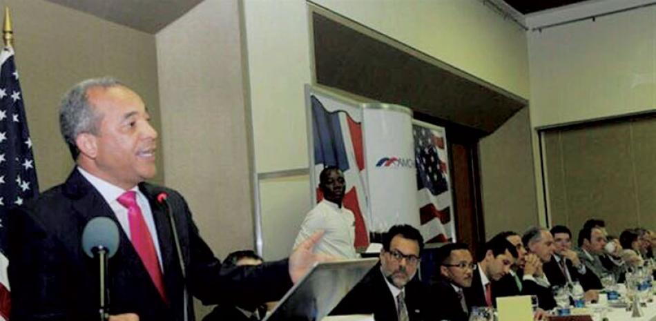 Presentación. El vicepresidente ejecutivo de la CDEEE, Rubén Jiménez Bichara, fue el orador invitado del Almuerzo de la Cámara Americana de Comercio.