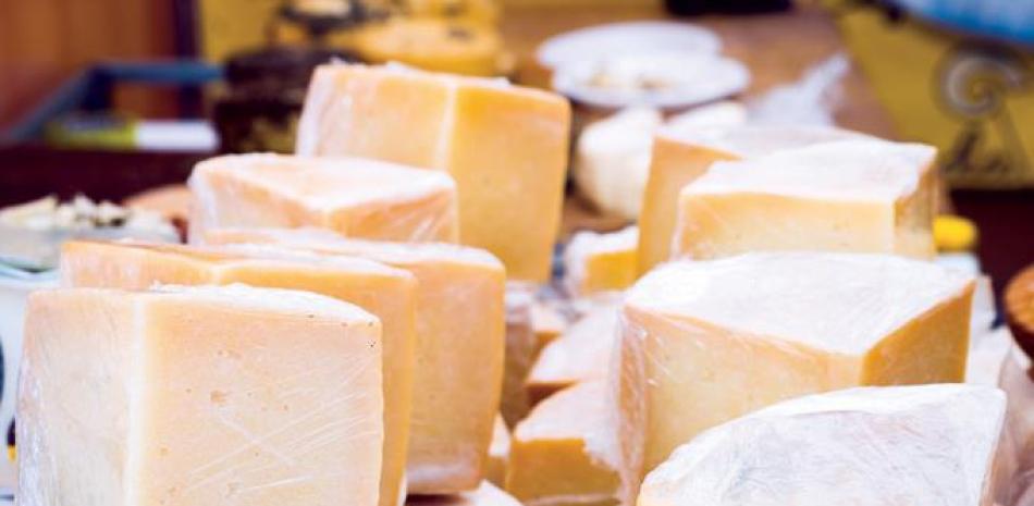 Violaciones. En el mercado se están comercializando quesos a base de un componente vegetal, que aunque no es dañino, no es leche.