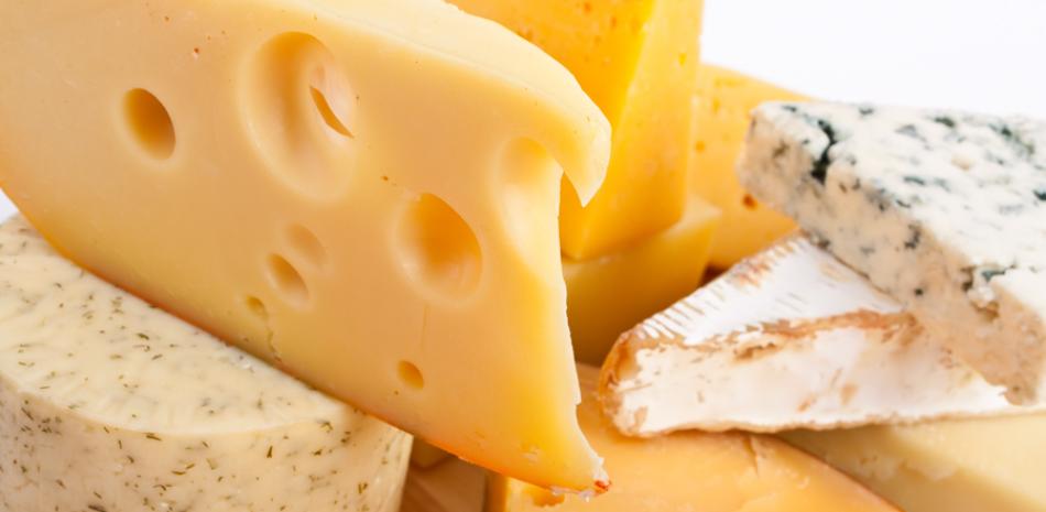 Denuncia. Hace varias semanas consumidores han denunciado la venta de quesos artesanales a base de fórmulas y no de leche.
