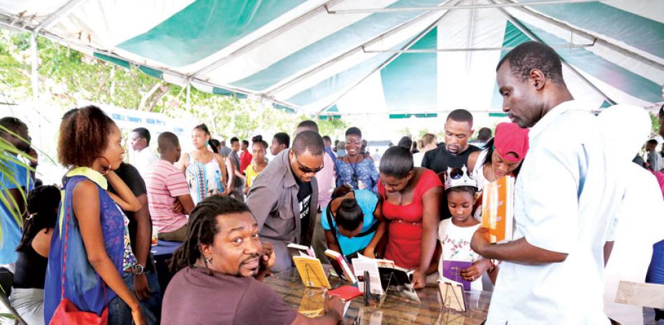 Cultura. La Feria del Libro de Haití es muy peculiar y los escritores del vecino país aguardan por este evento para acercar su obra a todo tipo de lector.