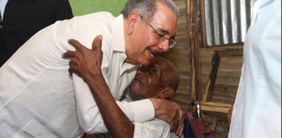 Danilo Medina hizo realidad el sueño de Francisco Jiménez López, de 117 años, quien anhelaba conocer al jefe de Estado.