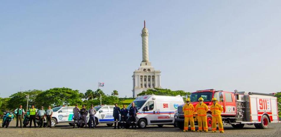 Protección. El equipo que conforma el Sistema de Emergencia 911 en Santiago que ya responde a diversas llamadas de auxilio.