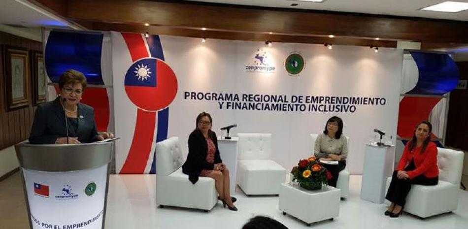 Acto. La embajadora de Taiwán, en El Salvador, Florencia M.H. Hsie, manifestó que la creación y rápido crecimiento de las empresas es una de las fuentes más importantes de generación de riqueza, empleo y oportunidades.
