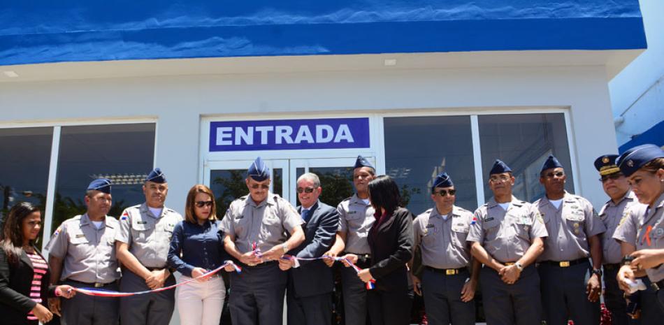 Acto. El ministro de Interior y Policía, Carlos Amarante Baret, encabezó una inauguración del comedor de la Policía Nacional.