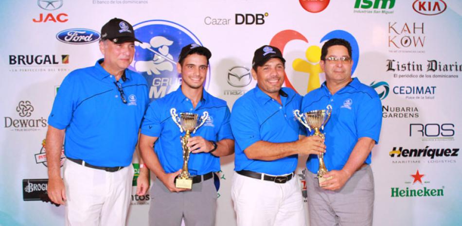 El Primer Torneo de Golf Invitacional de Grupo Viamar, 54 aniversario, fue conquistado por la pareja de Sócrates y Javier Cuello, con 63 puntos. Fueron los campeones Bruto en el Country Club de Casa de Campo.