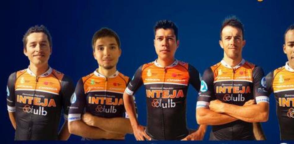 Integrantes del equipo Inteja ULB-DCT que conquistó el campeonato por equipos en el Tour de Guadalupe