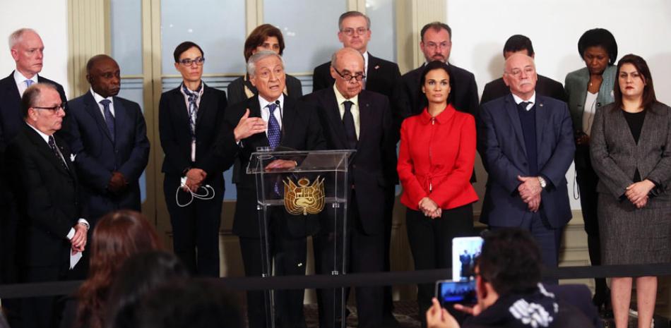 Perú. El canciller chileno, Heraldo Muñoz, al centro, preside la declaración junto a otros cancilleres y ministros de relaciones exteriores.