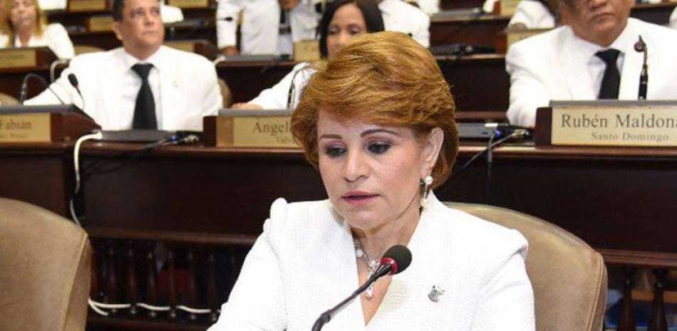 Diputada. Lucía Medina dijo que la división del PLD sólo está en la mente y labios de la oposición.