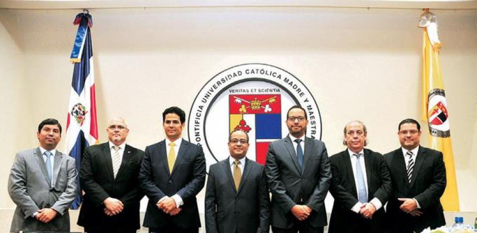 Jorge Amado Méndez, Samuel Arias, Roberto Placencio, Napoleón Estévez, Sigmund Freund,  Eduardo Jorge Prats y Eduardo Sanz.