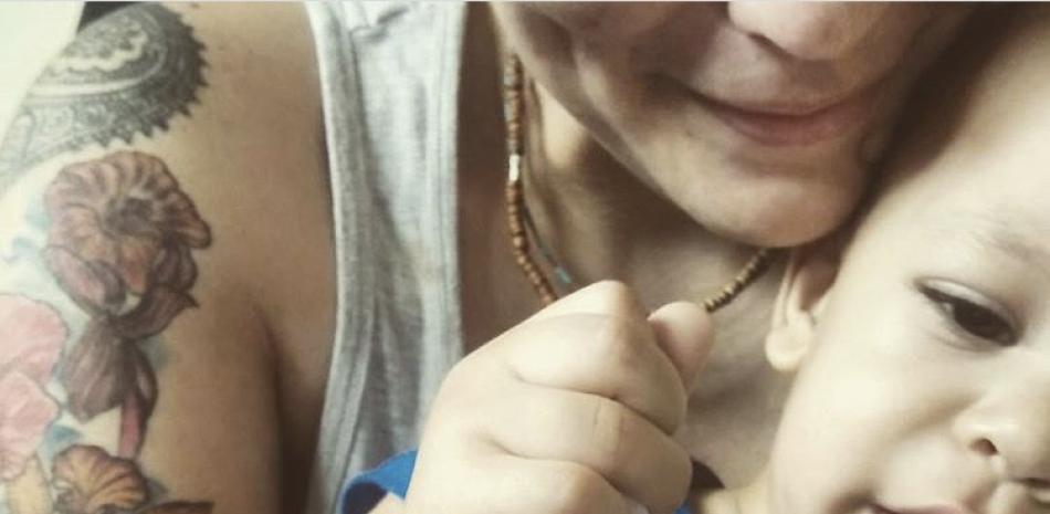 Sabrina Gómez publicó esta imagen en Instagram junto a su hijo Marco para dar a conocer la buena nueva.
