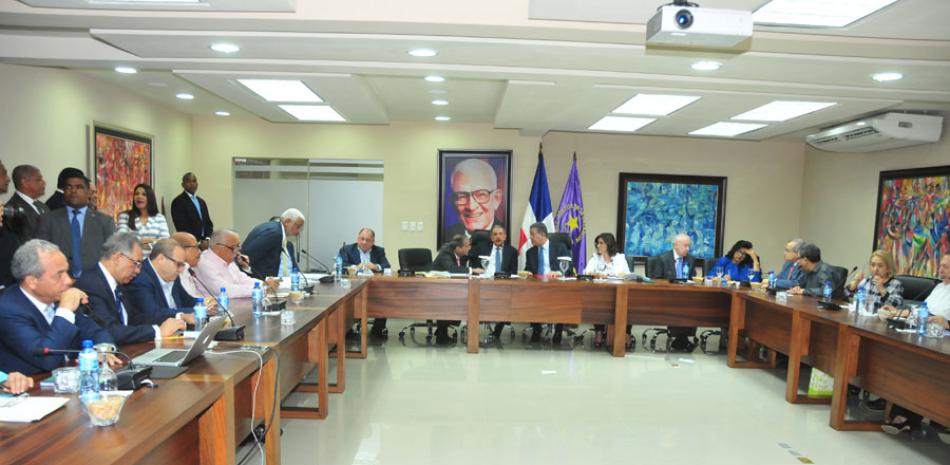 Organismo. La reunión del Comité Político del Partido de la Liberación Dominicana (PLD) terminó cerca de la medianoche.