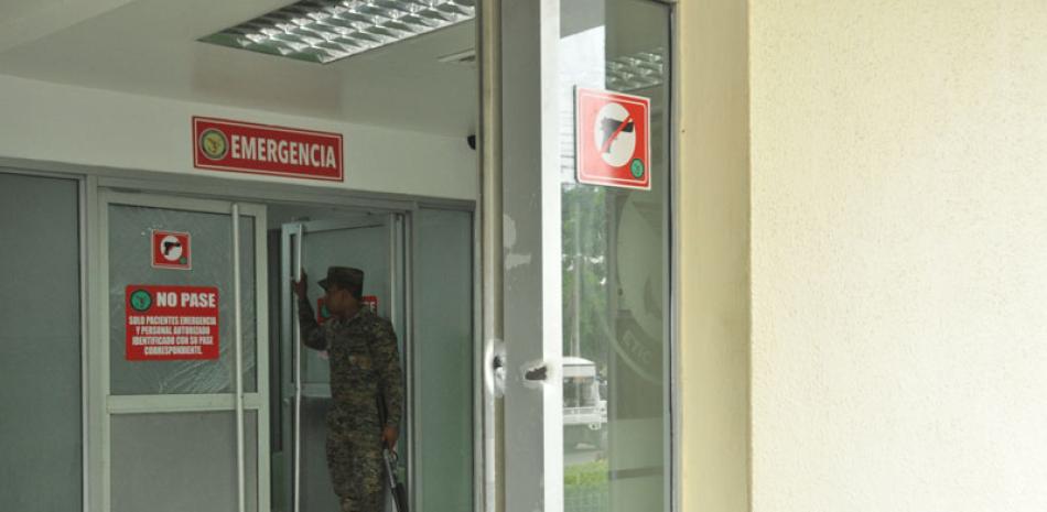 Muerte. El incidente en la entrada de la emergencia del hospital Central de las Fuerzas Armadas concluyó con un joven muerto.
