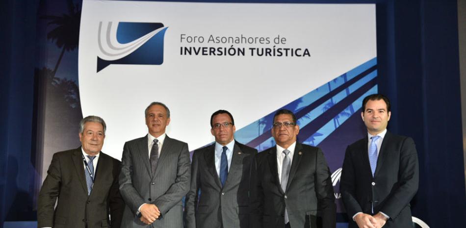 Participantes. Rafael Blanco Canto, José Ramón Peralta, Andrés Navarro, Rubén Maldonado y Rogerio Basso, participaron en el foro.