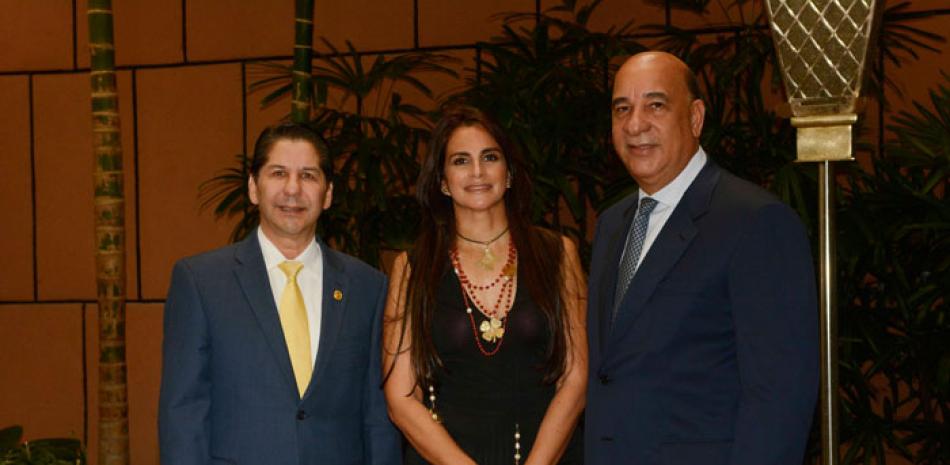Comité Organizador. José Anibal García (vicepresidente), Yineida Fernández (vicepresidenta ejecutiva) y Bautista Rojas Gómez (presidente).