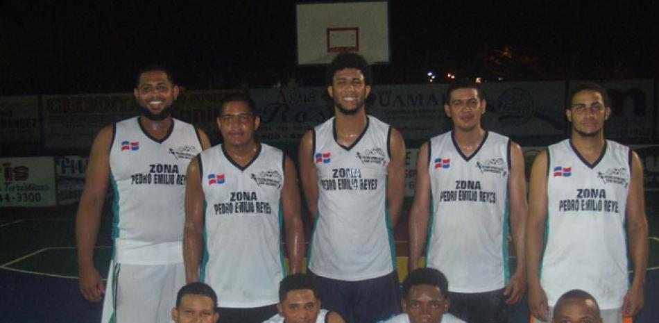Equipo de la zona Pedro Emilio Reyes campeón del baloncesto superior de los juegos San Vicente.