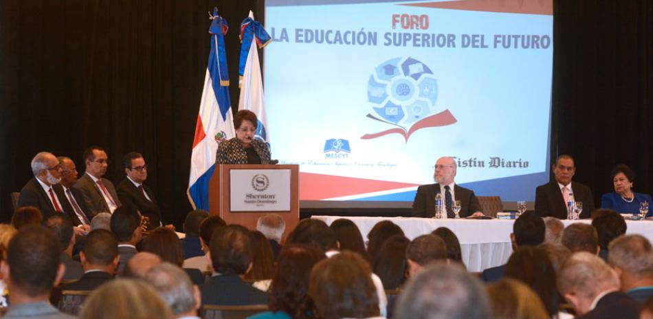 Encuentro. Rectores de universidades, funcionarios y académicos discutieron sobre el futuro de la educación superior en el país, tras la propuesta del Listín Diario para mejorar la calidad educativa.