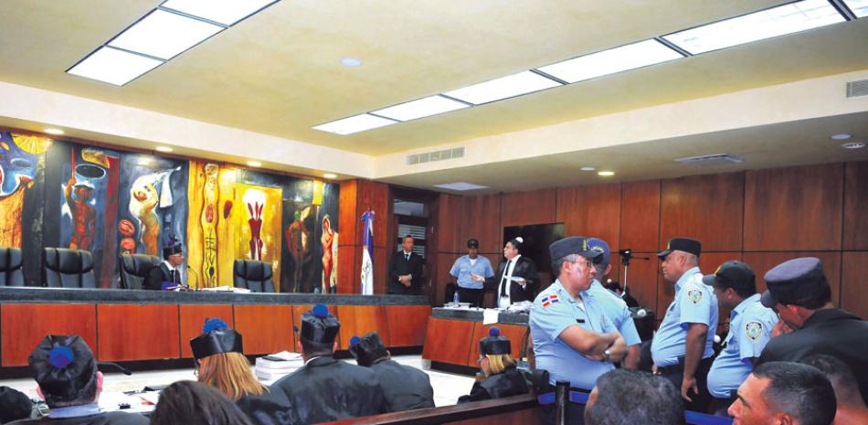 Coerción. El juez Francisco Ortega Polanco fue designado por el presidente de la Suprema Corte de Justicia, Mariano Germán, para conocer la fase de instrucciòn del caso de los sobornos que admitiò pagar Odebrecht en la República Dominicana para conseguir contratos de obras millonarias durante el período 2001-2014. El 7 de junio de 2017 le conoció medida de coerciòn a 13 y el 4 de agosto a uno.