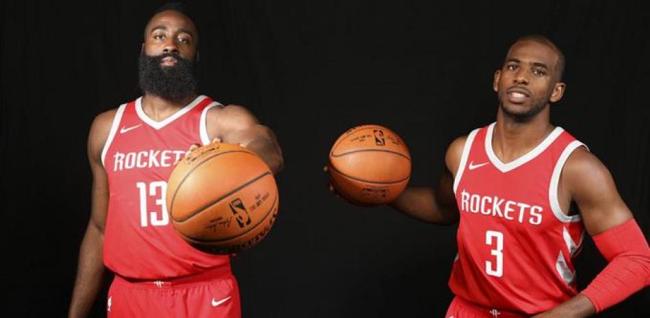 James Harden y Chris Paul, dos superestrellas que conducen a los Rockets por el sendero del éxito. Hasta ahora es el mejor equipo en la NBA.