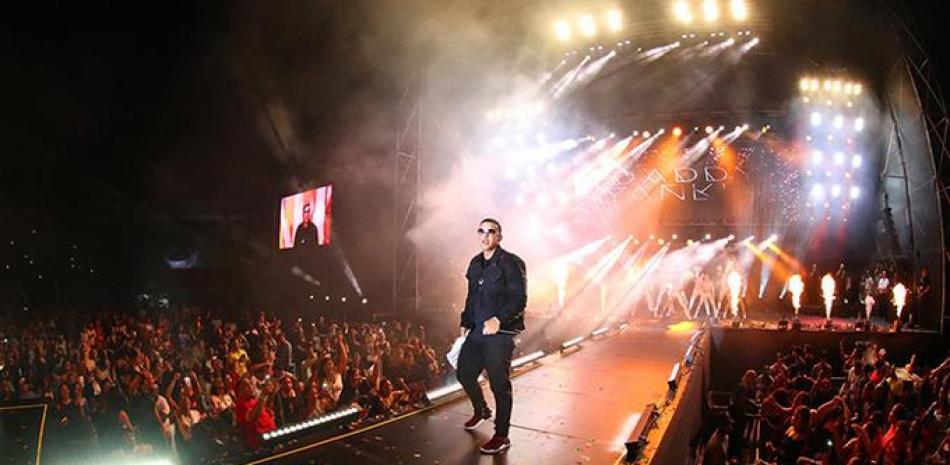 Daddy Yankee reafirma su popularidad ante los dominicanos con su presentación en el Estadio Olímpico.