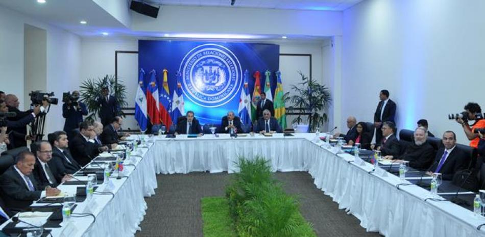 Comisión. El presidente Danilo Medina encabeza la mediación en el diálogo entre la oposición y gobierno de Venezuela.
