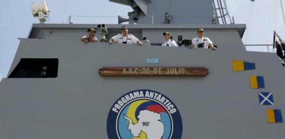 Un buque de la Armada colombiana se hunde en el Pacífico; todos a salvo